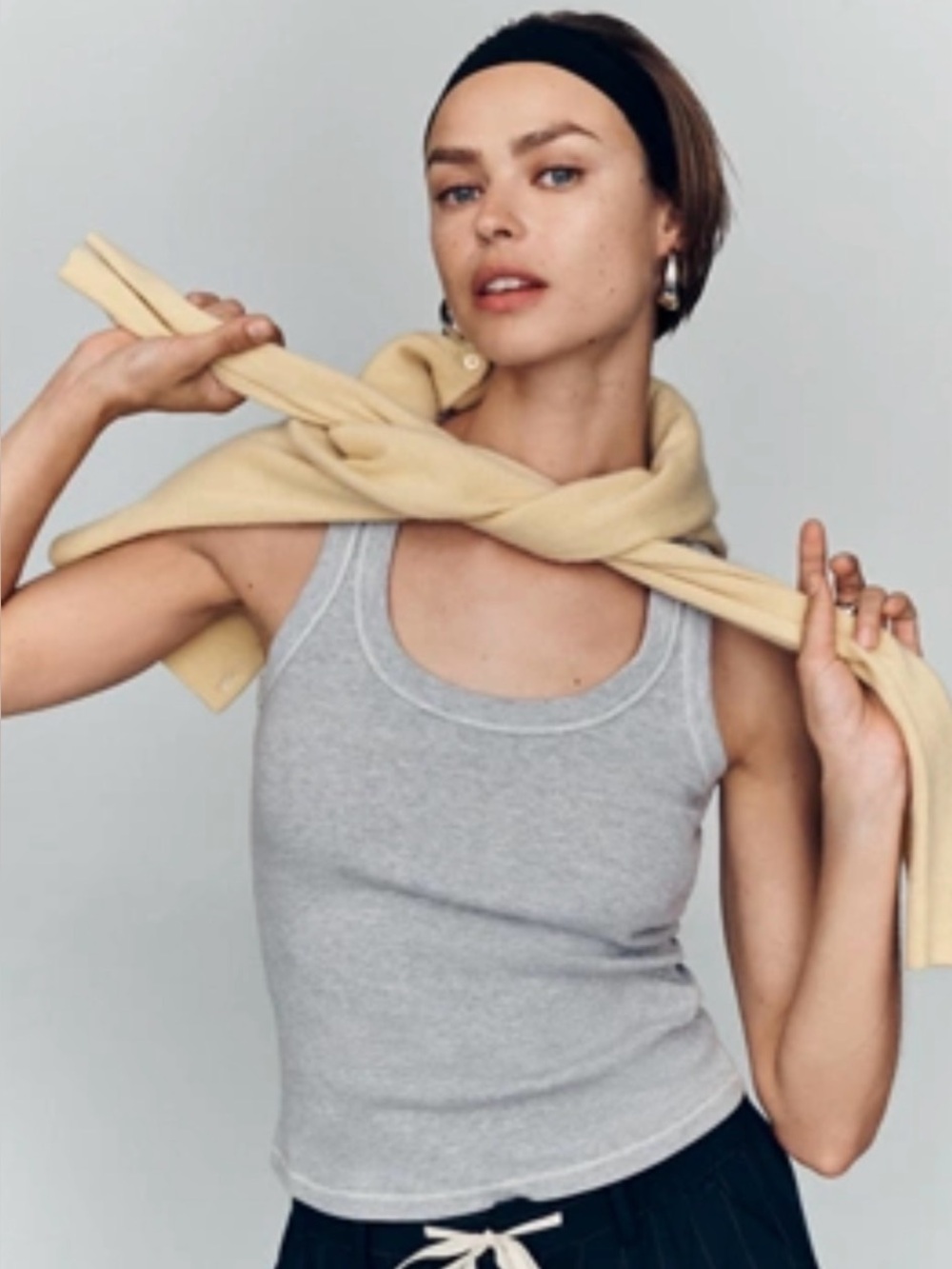 PILCRO SUNNY SCOOP-NECK TANK
NWT Size XS